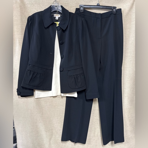 Talbots Pants - Talbots Black Women's Pantsuit 2 piece Set, size 10